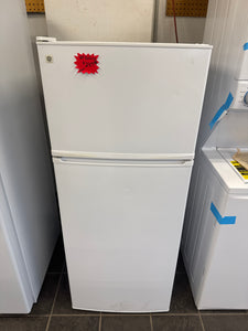 GE Apartment Refrigerator