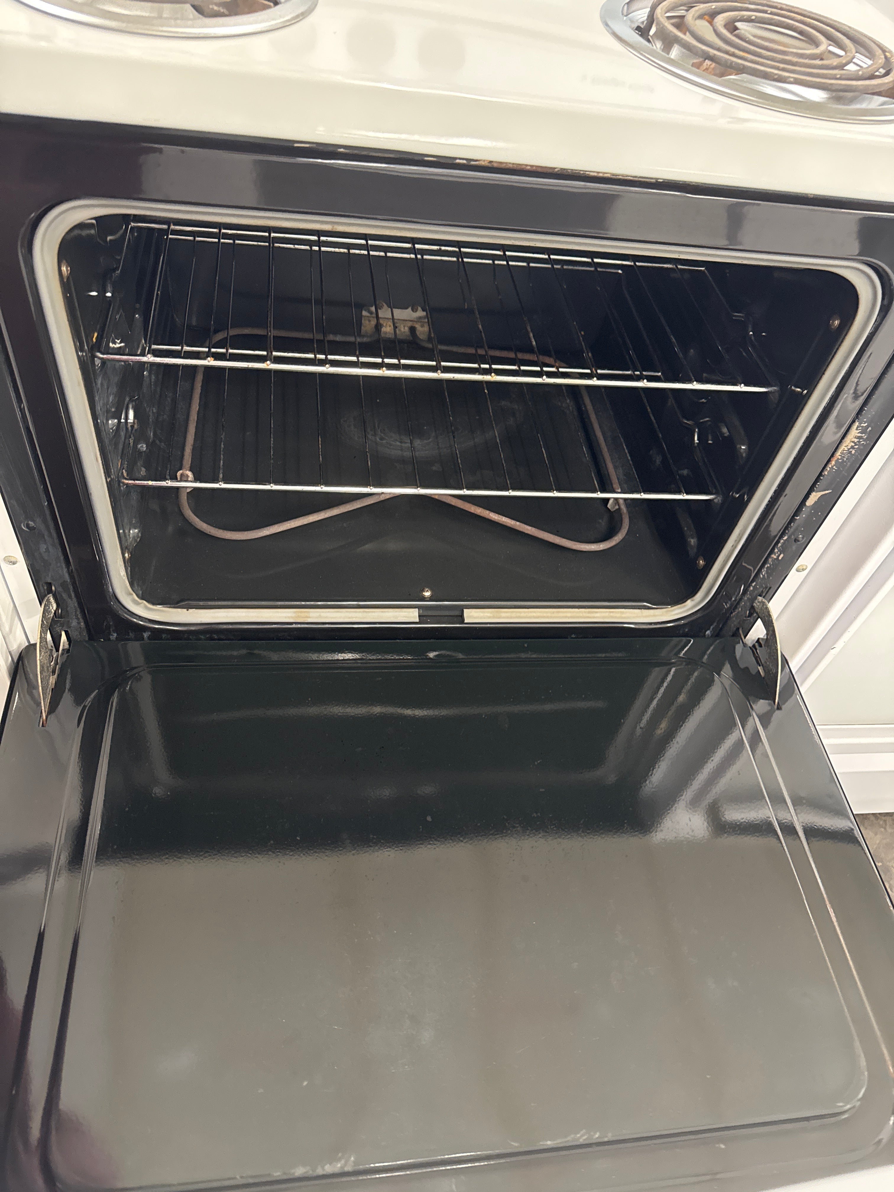 Used Magic Chef Electric Stove